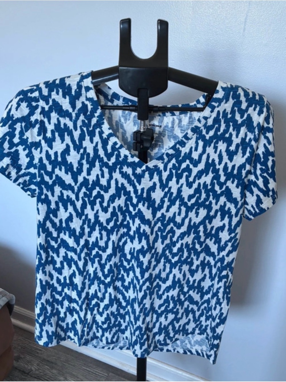 Sonoma Blue & White Abstract V-Neck Top